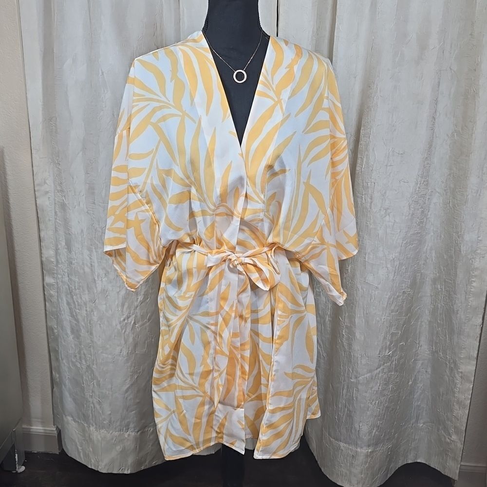 Maison Du Soir Magnolia Luxe Robe/Beach Cover-up - Picture 9 of 12